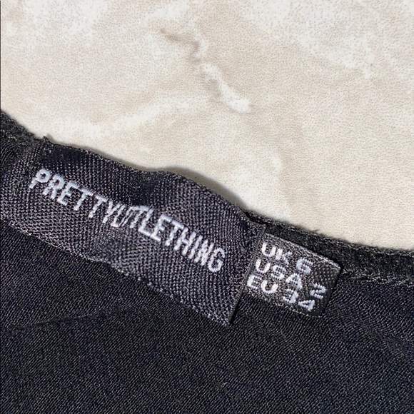 PrettyLittleThing Asymmetric Black Bodysuit 🖤 - Picture 5 of 5